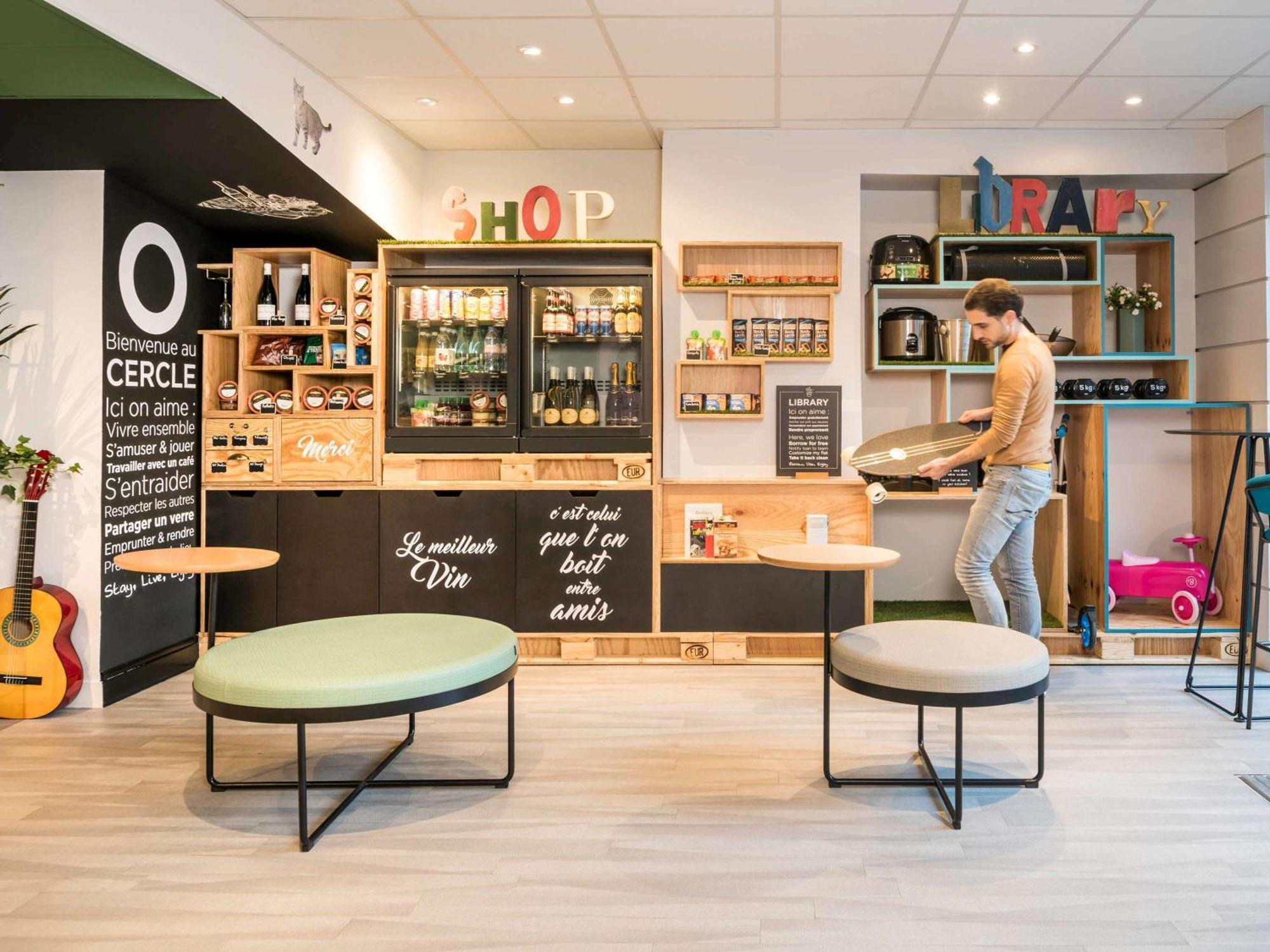 Aparthotel Adagio Paris Montmartre Екстериор снимка