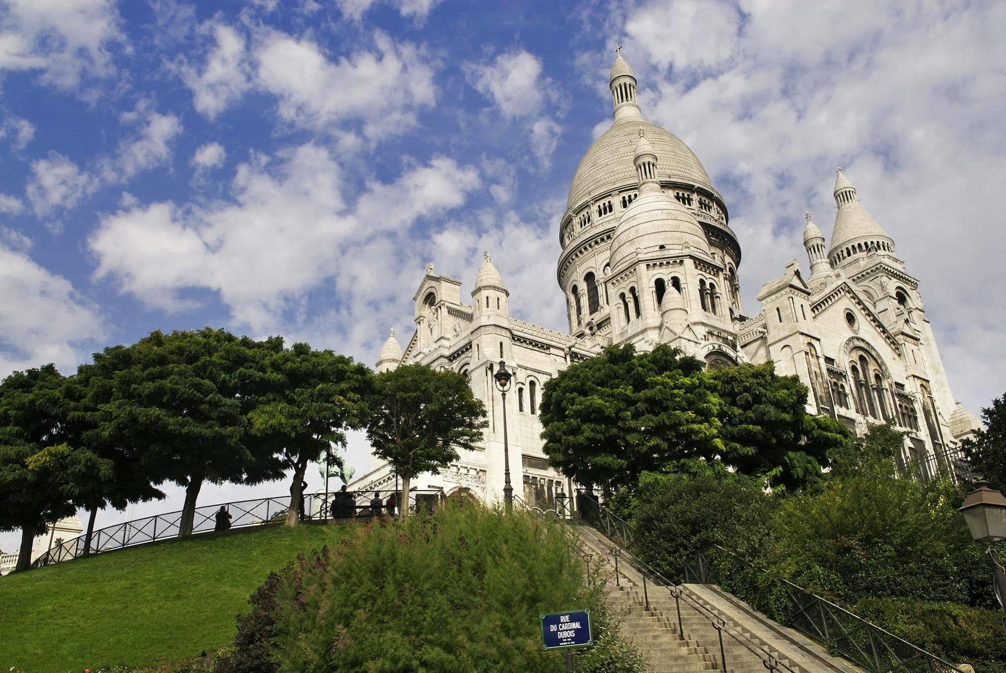 Aparthotel Adagio Paris Montmartre Екстериор снимка